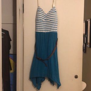 Cute turquoise dress!